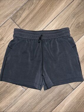 Lululemon Softstreme High-Rise Short 4”